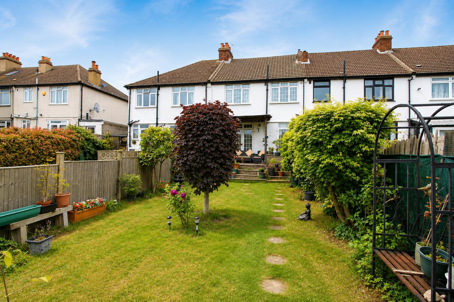 3 bed property in Stafford Road, Wallington